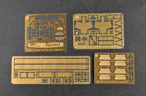 Trumpeter 1/35 MAZ-545 Transporter with CHMZAP-5247G Semi-trailer