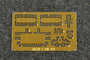 Trumpeter 1:700 PLA Navy Type 072A LST