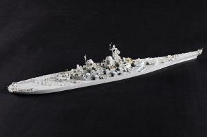 Trumpeter 1/700 USS Missouri BB-63