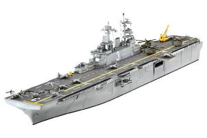 Revell 1/700 Assault Carrier USS WASP CLASS