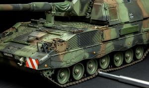 1:35 GERMAN Panzerhaubitze 2000 SP Howitzer
