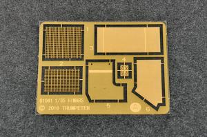 Trumpeter 1:35 M142 Mobility Artillery Rocket System (HIMARS)