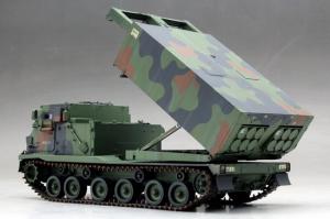 Trumpeter 1:35 M270/A1 Multiple Launch Rocket System-US