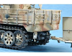 Trumpeter 1:35 German Sd.Kfz.7/2 Early Version