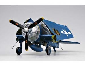 Trumpeter 1:32 F6F-5N ''Hellcat''