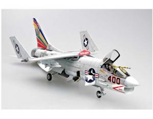 Trumpeter 1:32 F-8E Crusader