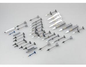 Trumpeter 1:32 US aircraft weapon-Air-to-Air Missile