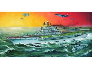 1:700 USSR Minsk aircraft carrier