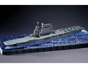 Trumpeter 1:700 USS Essex CV-9