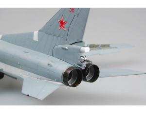 Trumpeter 1:72 Tu-22M2 Backfire B Strategic bomber