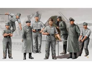 1:35 German “Karl ”gun Artillery Crew