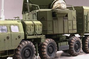 Trumpeter 1/35  Russian 30N6E Flaplid Radar System