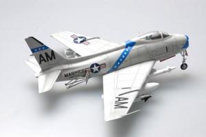 1:48 FJ-4 Fury