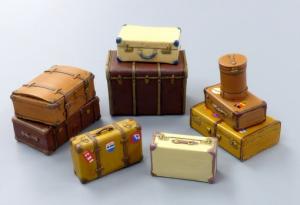 1:35 Old suitcases