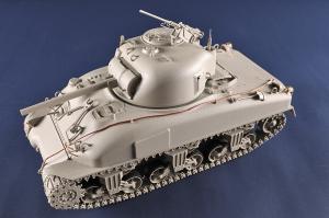 Ilovekit 1/16 M4A1 Sherman Medium Tank - Late