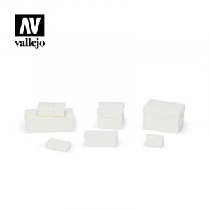 Vallejo 1/35 Universal Metal Cases (7 pcs)