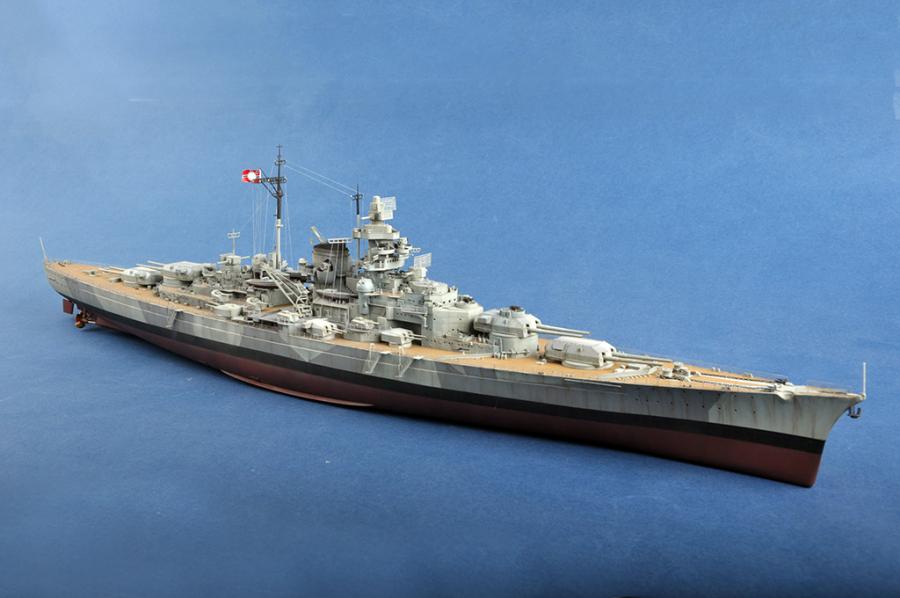 Trumpeter 1:350 German Tirpitz Battleship