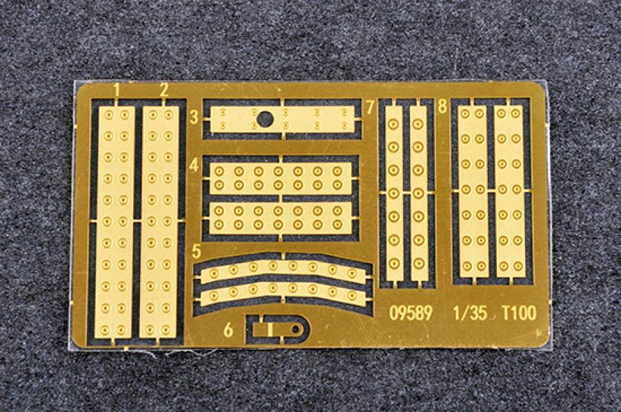 Trumpeter 1/35 Soviet Su-100U Tank Destroyer