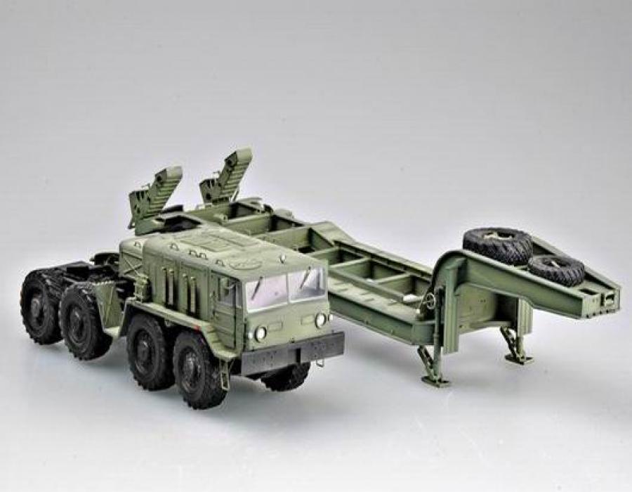 Trumpeter 1:35 MAZ-537G intermediate with trailer