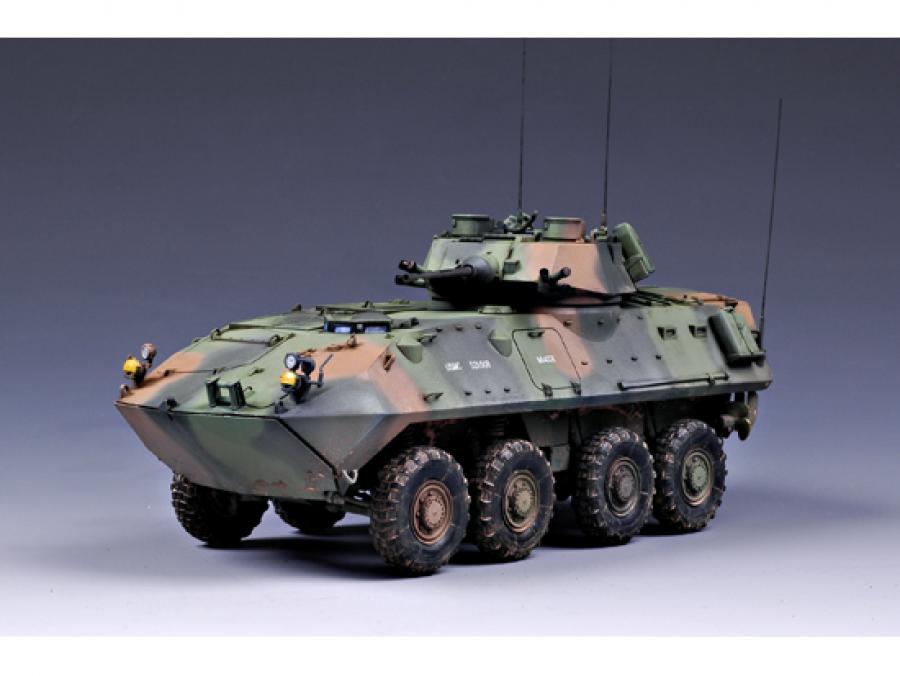 Trumpeter 1:35 USMC LAV-25 ''Piranha''