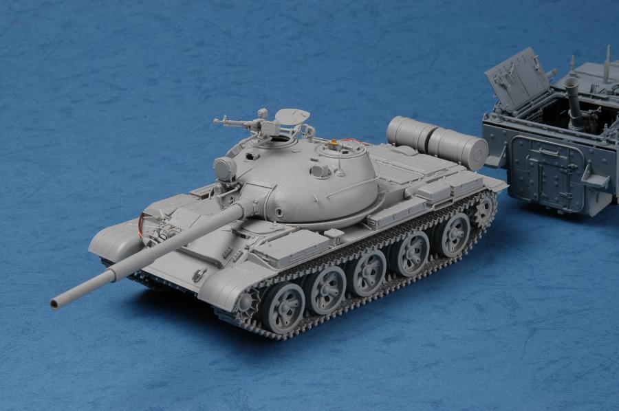 Trumpeter 1:35 Russian T-62 Mod 1972