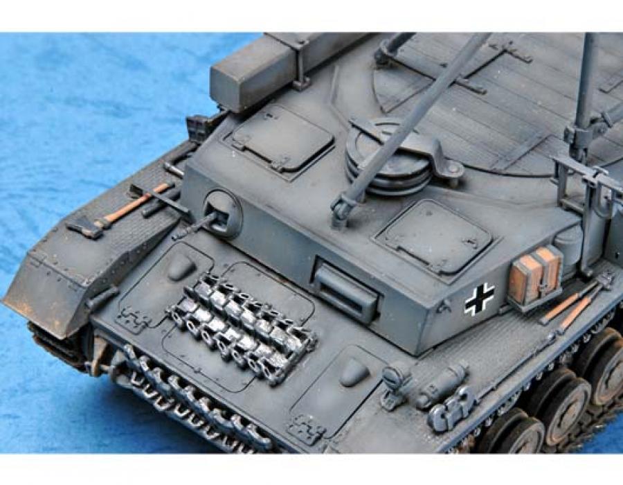 Trumpeter 1:35 German Bergepanzer IV Recovery Vehicle