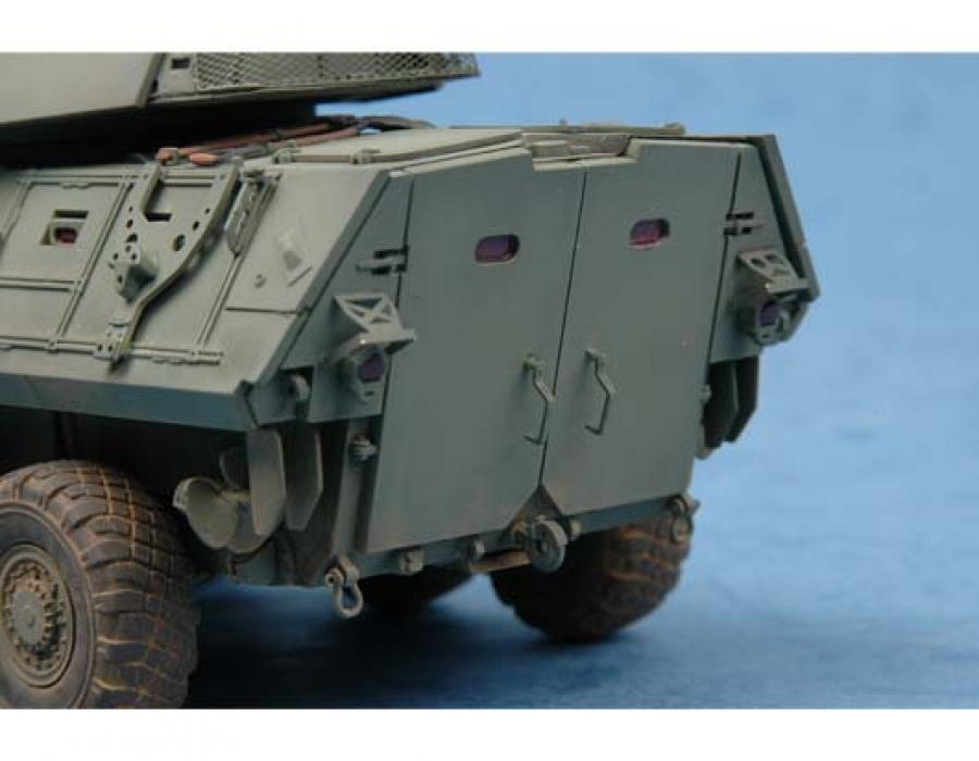 Trumpeter 1:35 LAV-A2 8x8 wheeled armoured vehicle