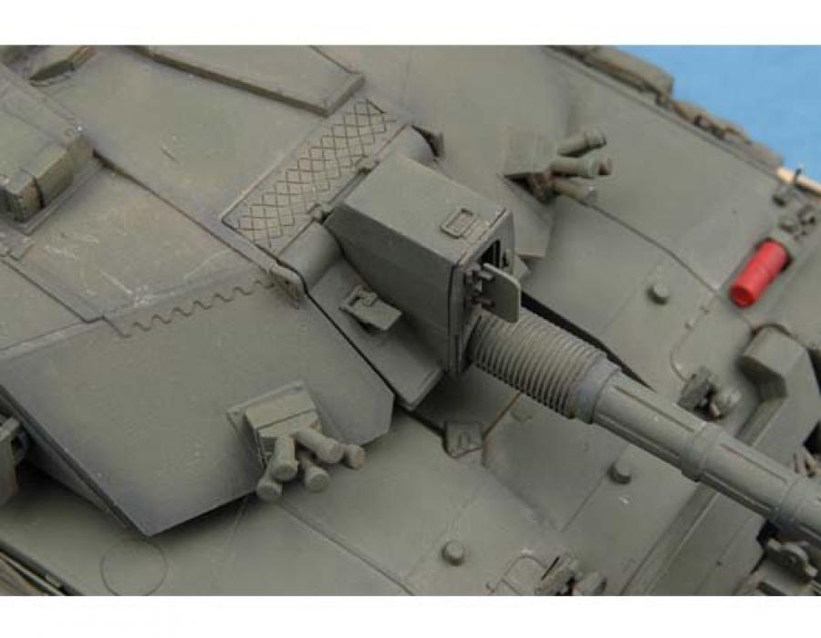 Trumpeter 1:35 British Challenger2 Enhanced Armour