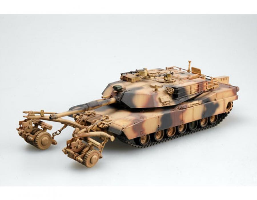 Trumpeter 1:35 M1A1/A2 Abrams 5 in 1