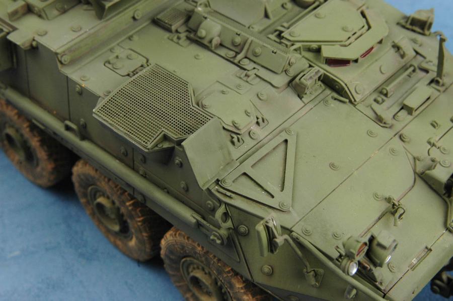 Trumpeter 1:35 M1132 Stryker Engineer Vehicle with Mine Plow