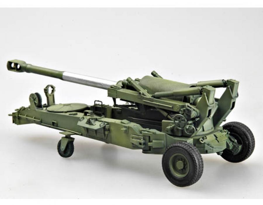 Trumpeter 1:35 US M198 155mm Medium Towed Howitzer (Early)