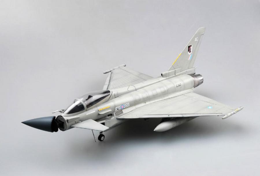 Trumpeter 1:32 EF-2000 Eurofighter Typhoon