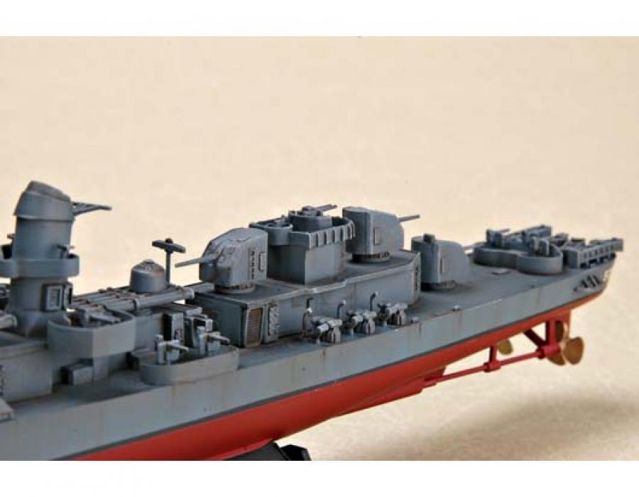 Trumpeter 1:700 USS The Sullivans DD-537