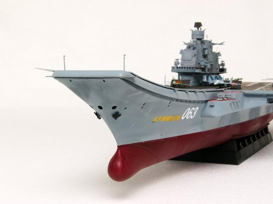 Trumpeter 1:350 USSR Admiral Kuznetsov Carrier