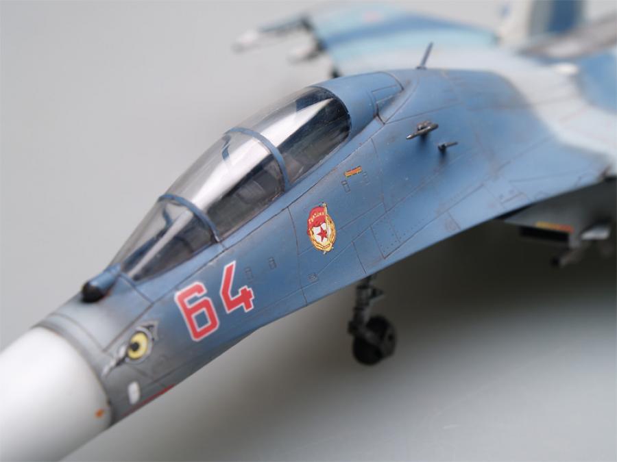 Trumpeter 1:72 Russian Su-27UB Flanker C Fighter