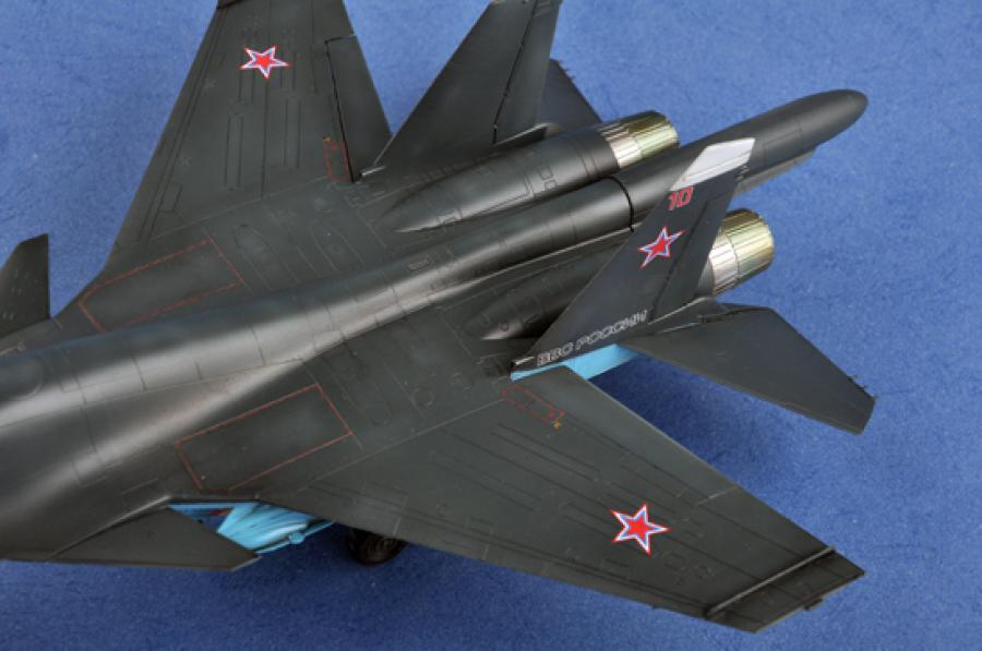 Trumpeter 1:72 Russian Su-34 Fullback Fighter-Bomber