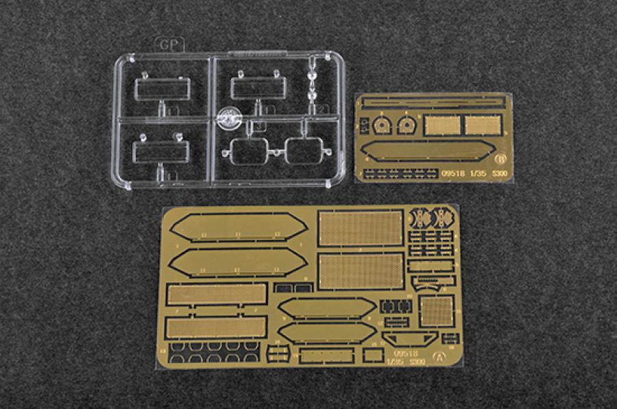 Trumpeter 1/35  Russian S-300V 9A83 SAM