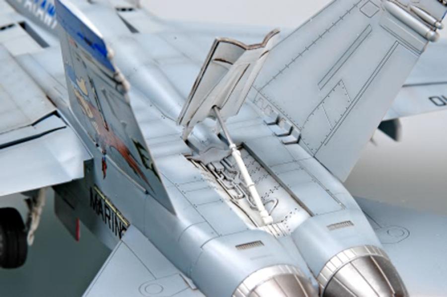 1:48 F/A-18D Hornet