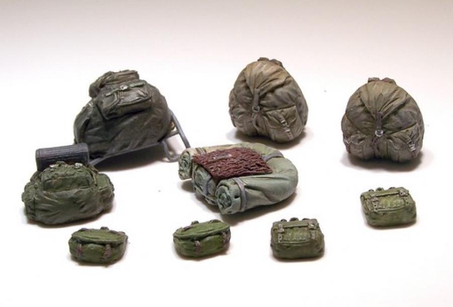 1:35 German rucksacks WWII