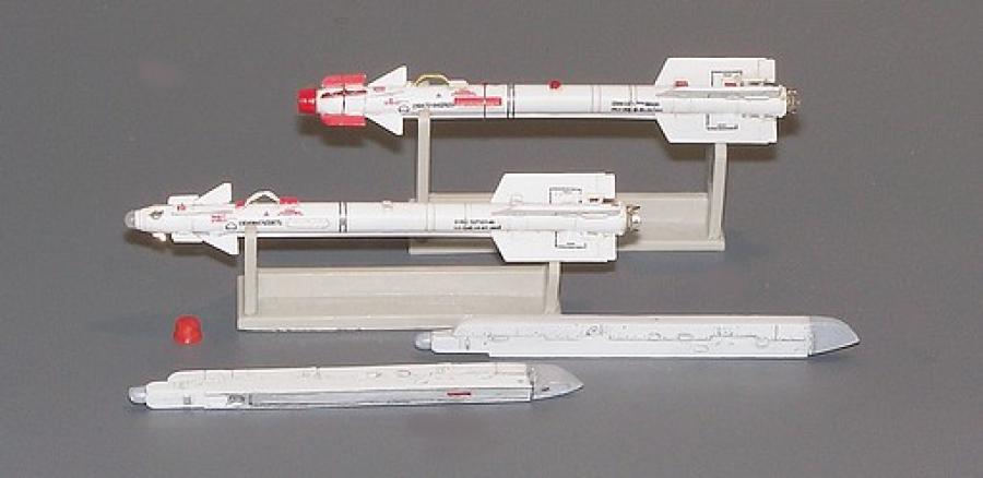 1:48 Russian missile R-73 AA-11 Archer