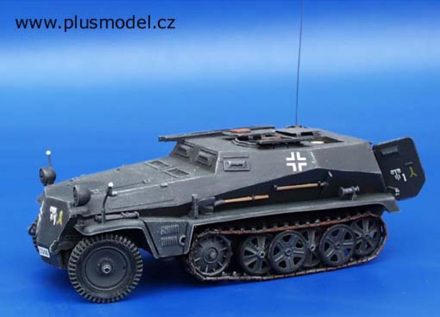 1:35 Sd. Kfz 253 Beobachtungskraftwagen