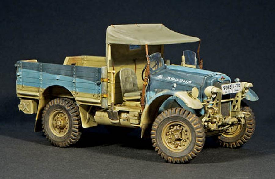 1:35 British Light Truck CS8 - early version