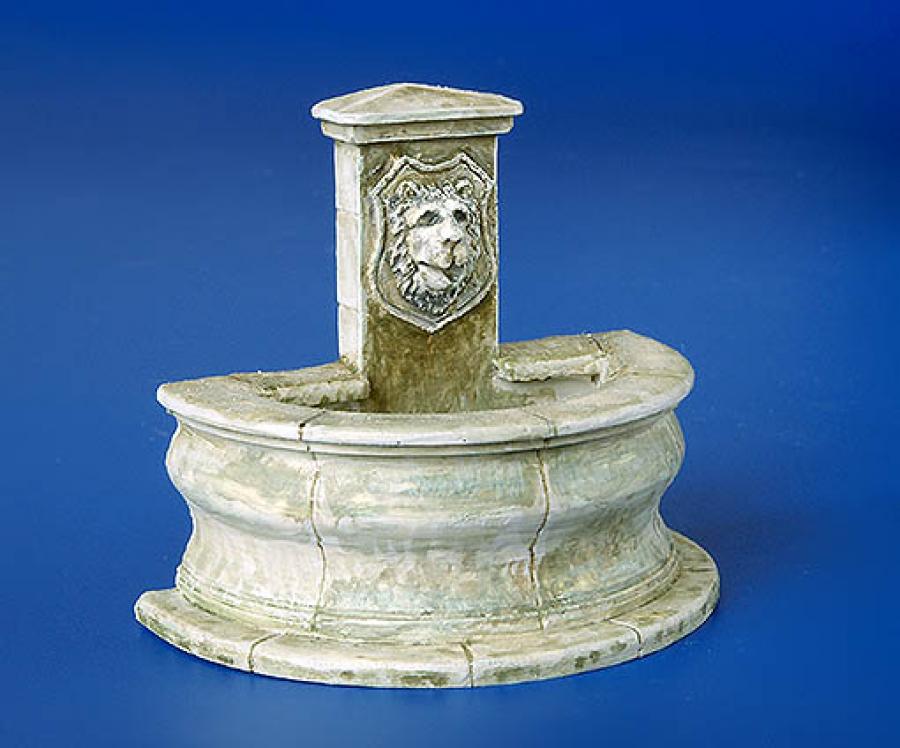 1:48 Round fountain