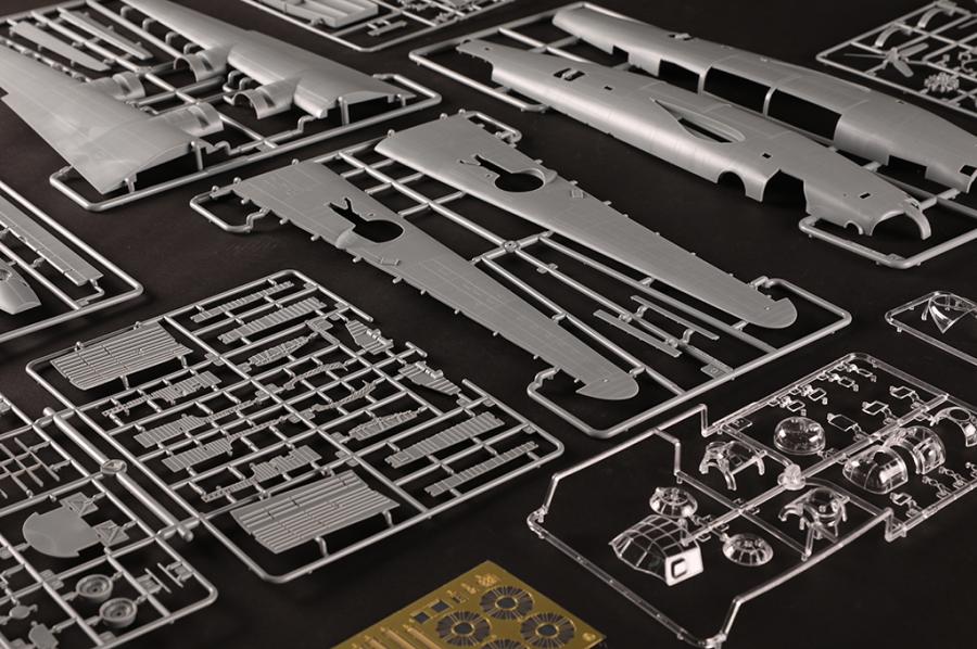 Hobby Boss 1/48 US B-24J Liberator