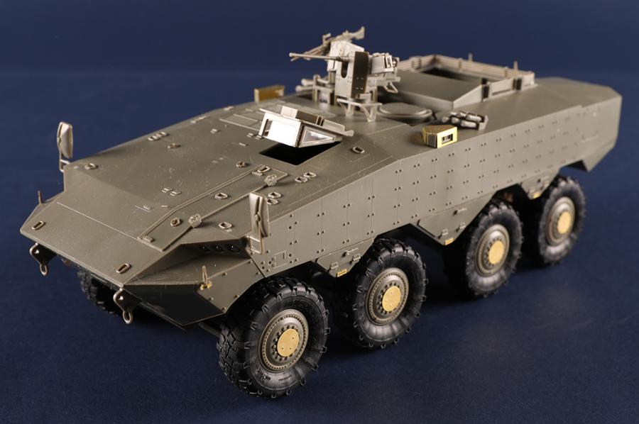 Hobbyboss 1/35 IDF Eitan Wheeled APC