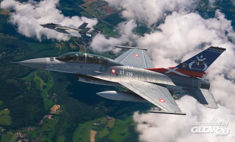 Kinetic 1/48 F-16B DENMARK