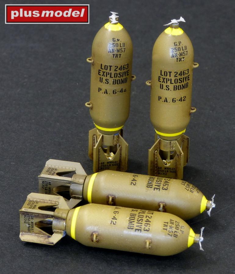 Plusmodel 1/32 Bombs 250lb (4 pcs)