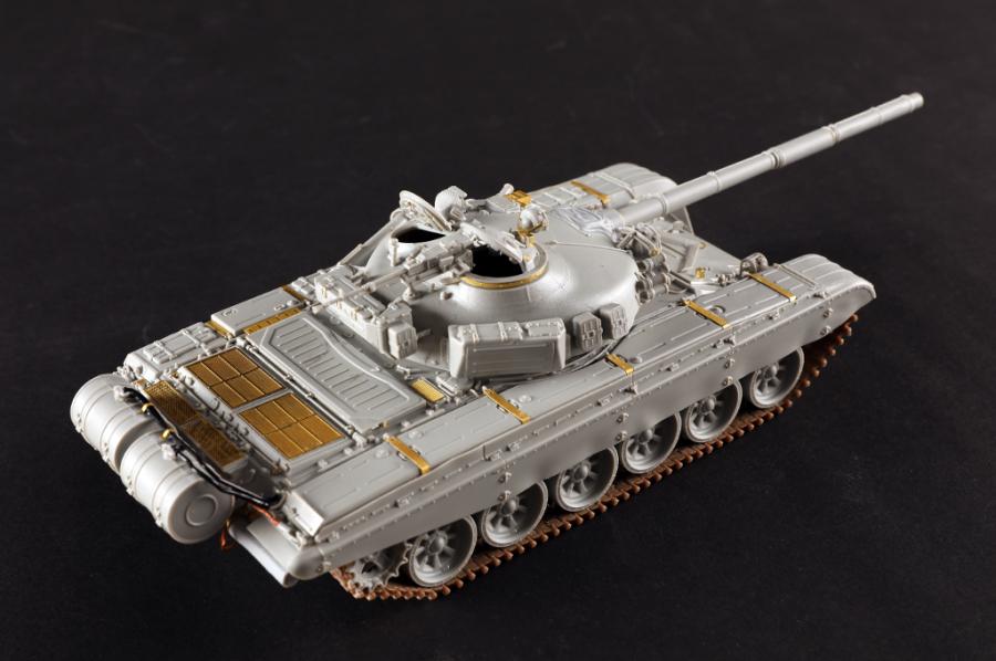 Trumpeter 1/35 T-72M1 MBT