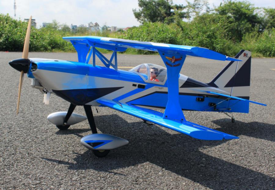 UltimateBiplane 1363 wingspan